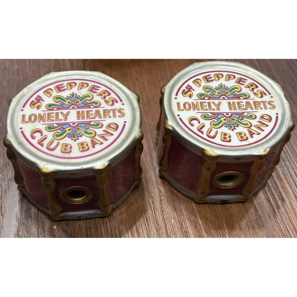 Beatles Sgt. Peppers Salt & Pepper Shakers W/Box‎ Vandor 1999